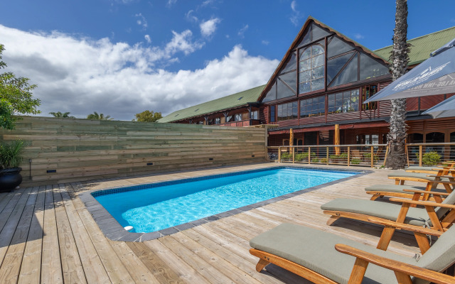 Knysna Log-Inn Hotel