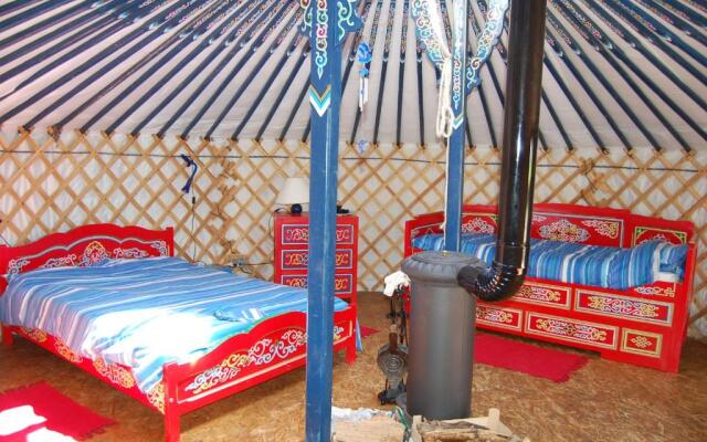 Maison Mariposa - Chambres d'Hôtes et Yourtes