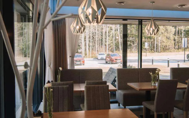 Merepargi ApartHotel & Cafe