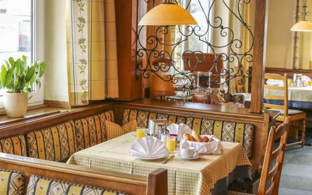 Alpenhotel Tauernstüberl
