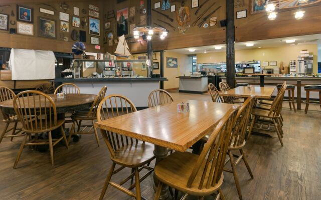 Best Western Plus Columbia River Inn