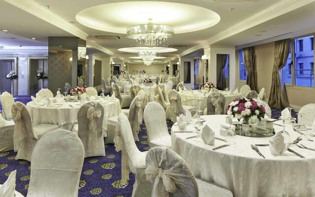 Doubletree By Hilton Hotel Izmir - Alsancak