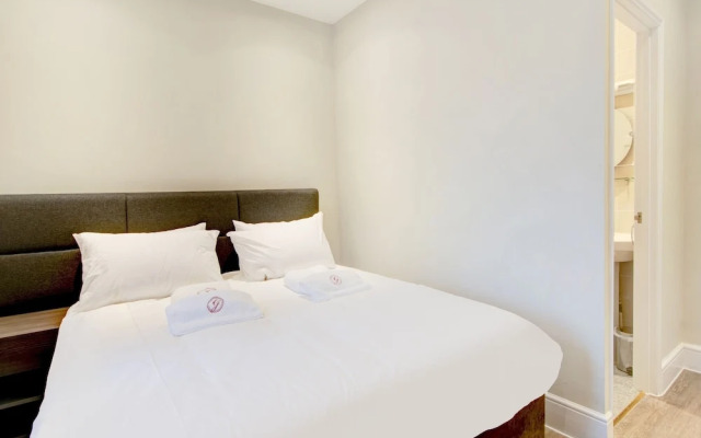 Gissons Hotel by OYO Rooms