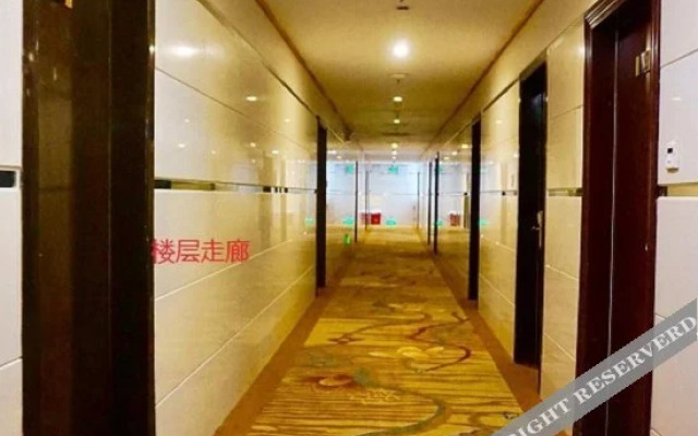 Zhongying Hotel (Zhanjiang Lingnan Normal University)