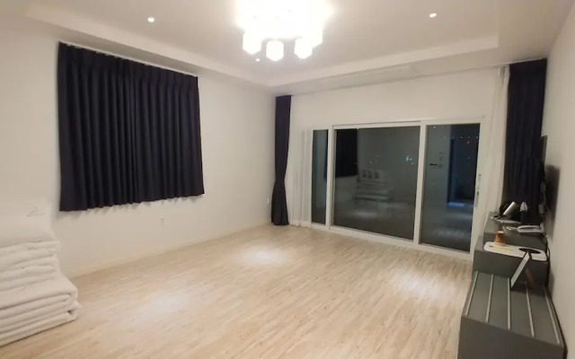 Tongyeong Grande Hostel