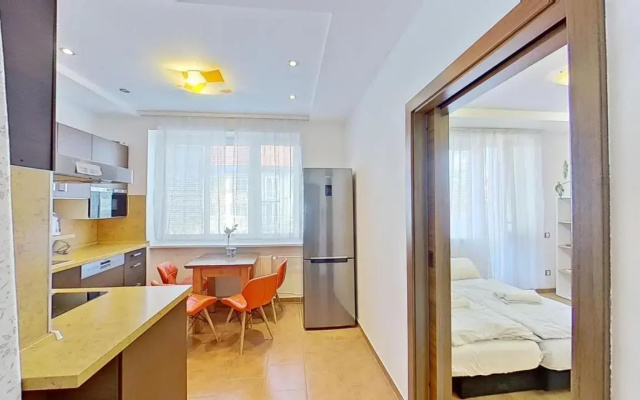 2 separate BD apt very close to the city centre