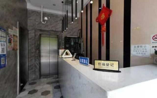 Huzhong Hotel