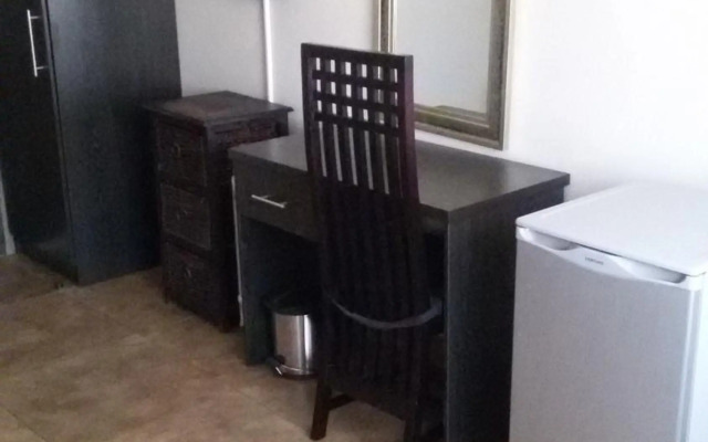 Mzanzi Rock Guesthouse