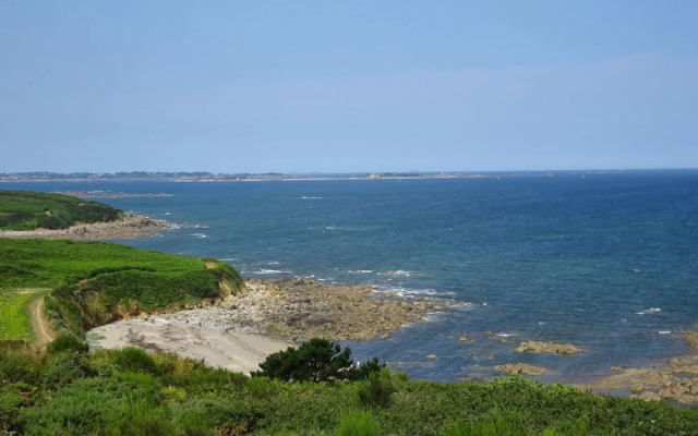 Holiday Home in Kerbors Near Cote de Granit Rose
