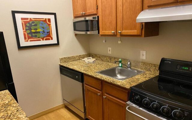 MainStay Suites Middleburg Heights Cleveland Airport