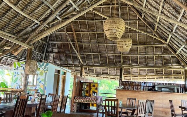 La Fontana Restaurant & Bungalows