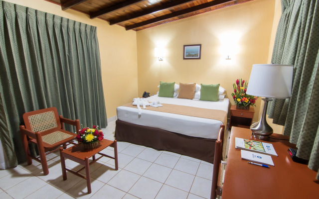 Best Western Las Mercedes Airport