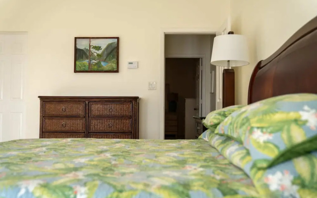NEW Oceanfront Condo in George Town