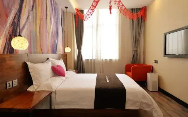 Home Inn Langyun Baiyun Hotel (Shijiazhuang Yucheng Media College)