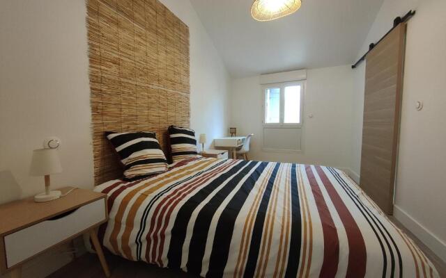 Bon encontre, Allée de la vierge