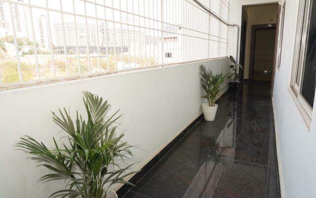 Hotel Royal Suites And Rooms