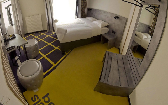Nekotel Concept Art Hotel