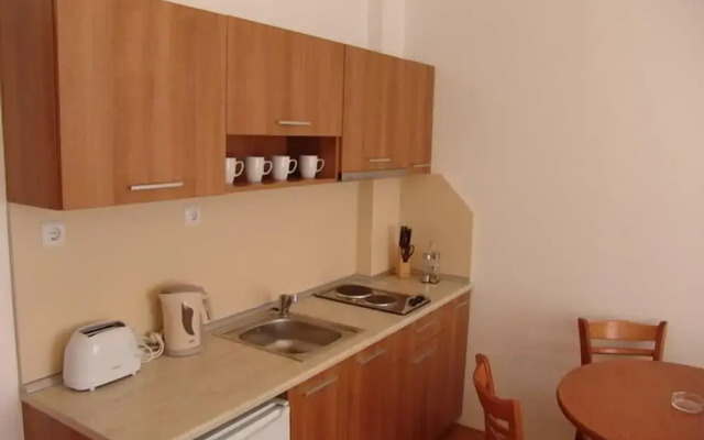 Efir Aparthotel