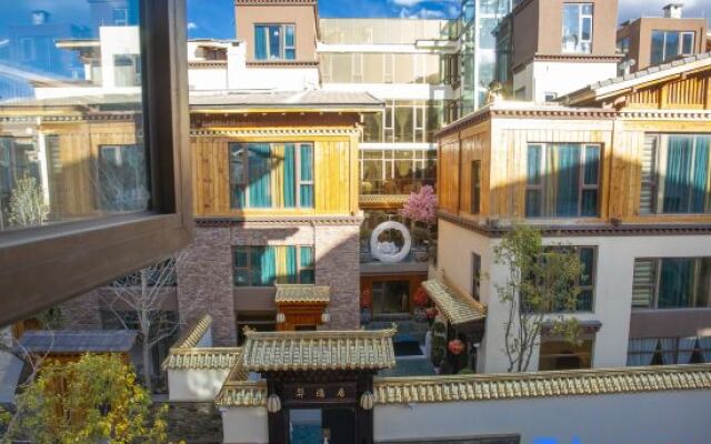 Yiyinju Holiday Hotel