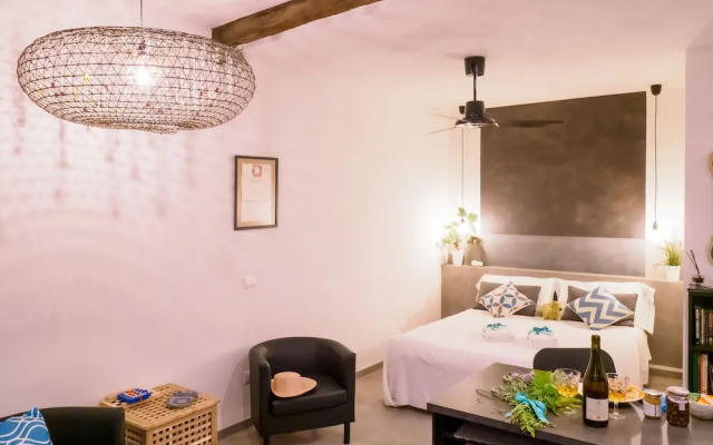 Camaella Luxury Studio
