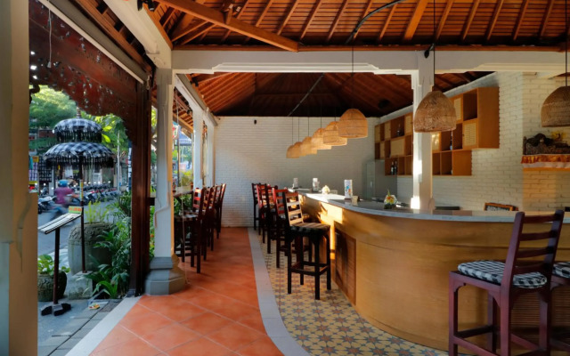 Adi Dharma Hotel Legian