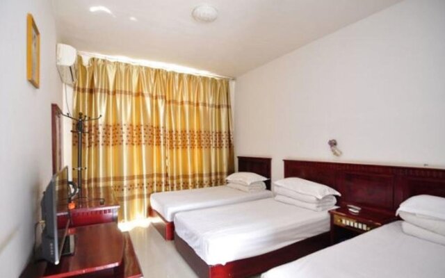 Jinghong Yuerongzhuang Hotel