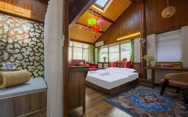 These Years Hotel Lijiang