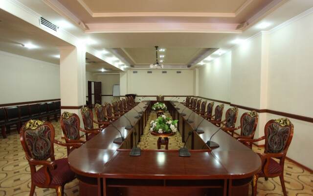 Hotel Gulistan tour