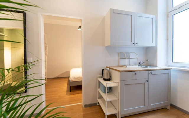 Modern and Charming Apartment - Close TO Center