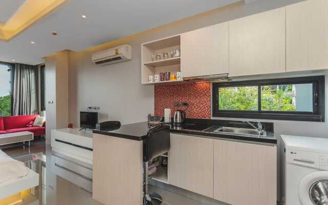 Condo in Nai Harn in ReLife 15-132-301