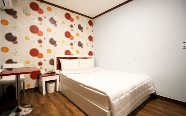 Gapyeong (Cheongpyeong) Theme