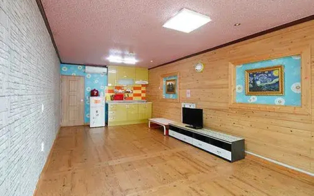 Suncheon Pool Valley Pension