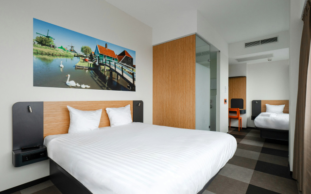 easyHotel Amsterdam Zaandam - Image 3