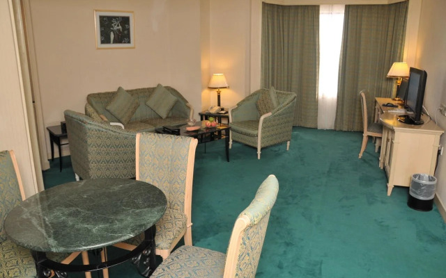 Zhuhai Holiday Resort Hotel - Light Inn