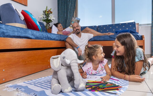Aparthotel Costa Encantada