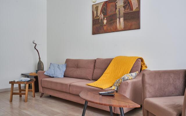 Apartments on Lazorevy passage 3
