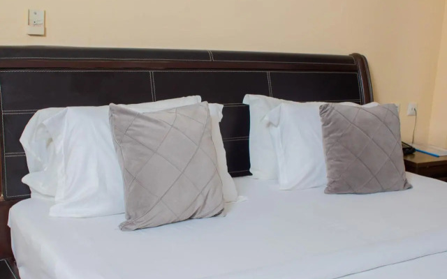 Hotel 3 J