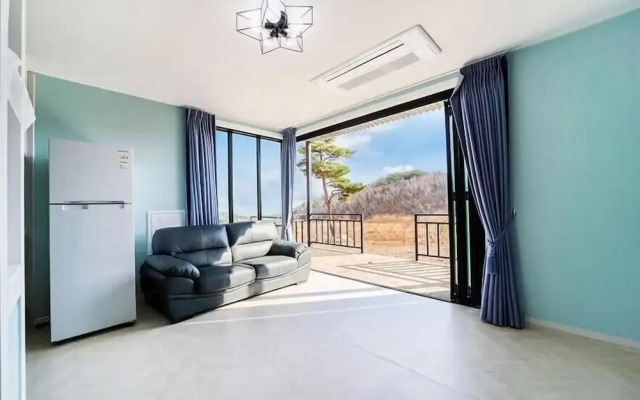 Gyeongju Hyu Plus Pension