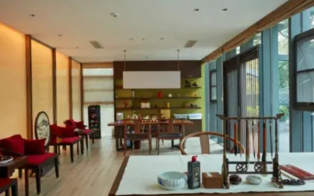 12  Orchid  Hotel