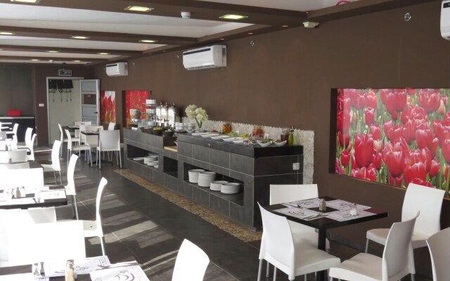 Be Center Hotel