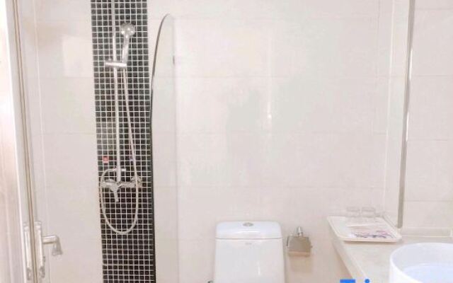 Tianlun Fashion Hotel (Shangqiu High-speed Railway Station)