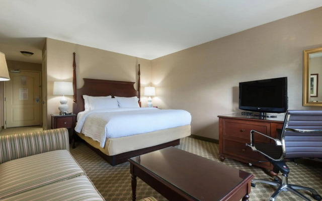Wayside Carriage House Inn
