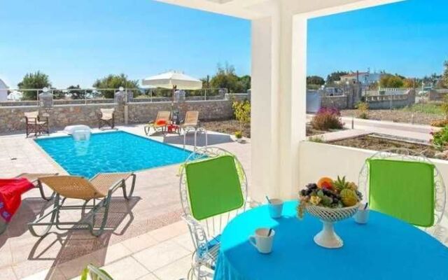White Pearl Villa Gennadi