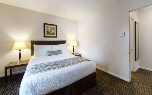 Recreation Inn & Suites