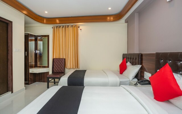 OYO 10525 Varcity Abra Madiwala