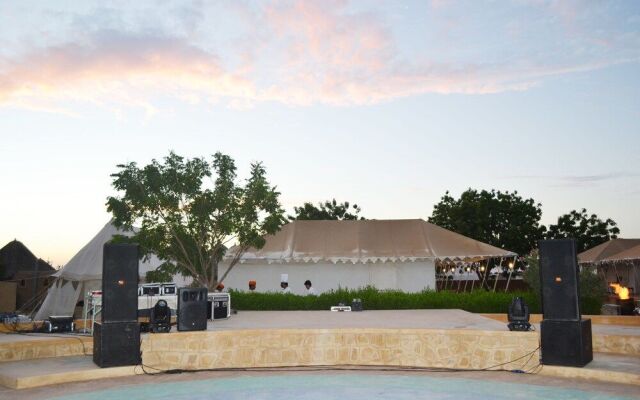 Desert Glamping