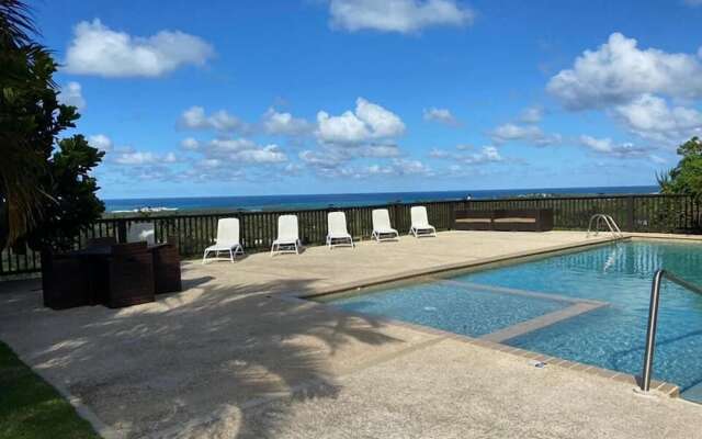 Mountain and Ocean View Lodge