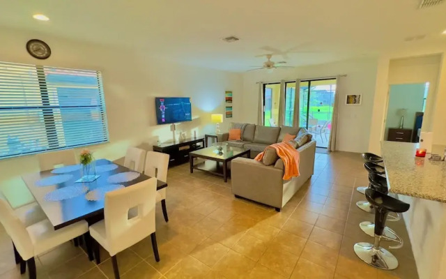 Sapphire Haven Near Disney