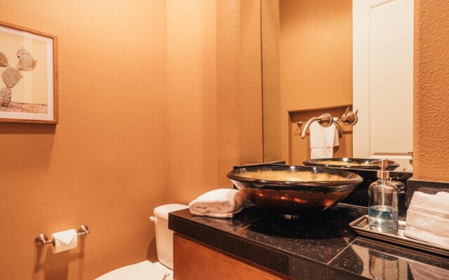 Whispering Palms by AvantStay | WALK TO COACHELLA | Pool & Hot Tub | Sleeps 16!
