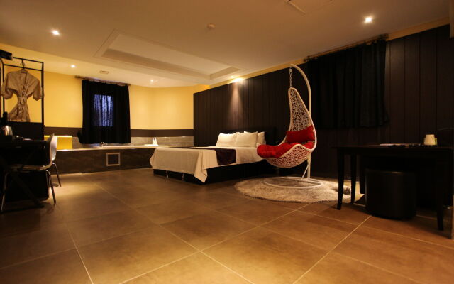 Pavia Tourist Hotel